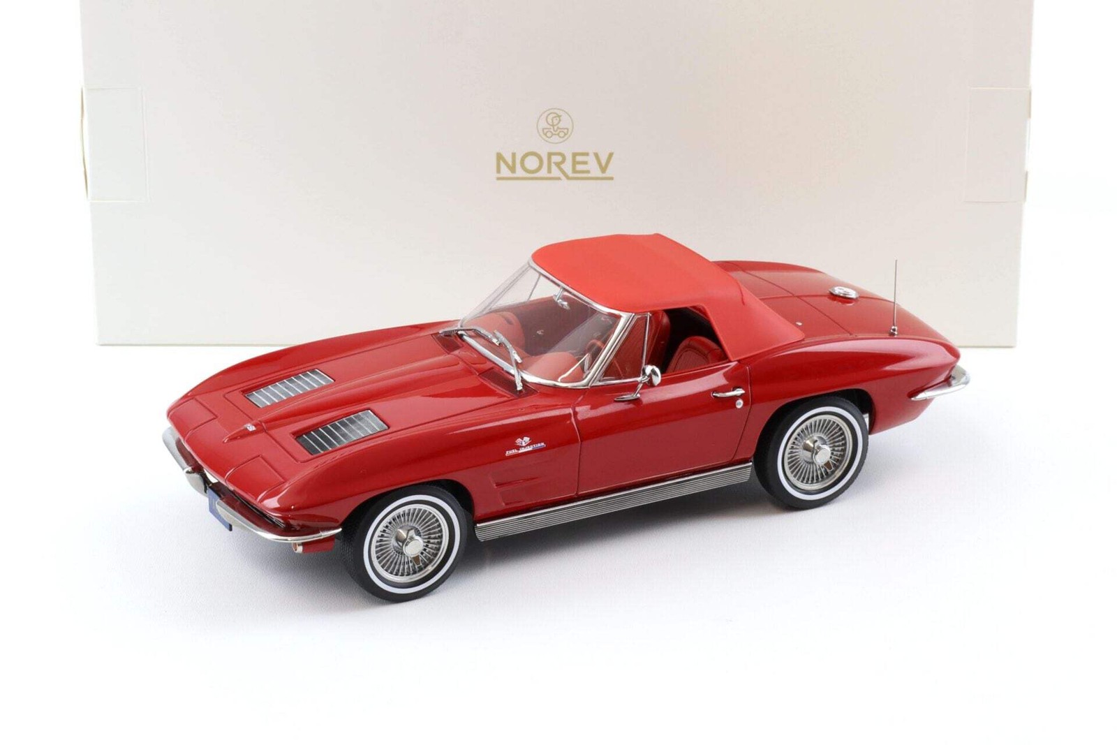 Norev Chevrolet Corvette Stingray Cabriolet 1963 1:18 189056