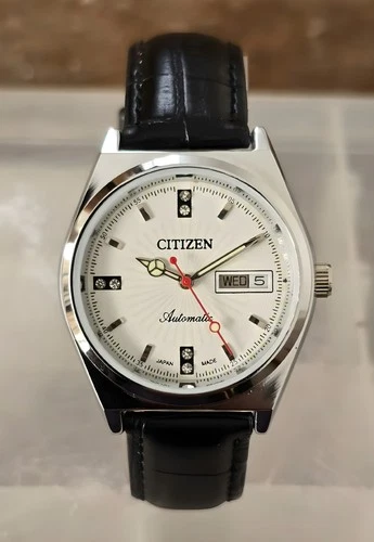 8200 automatic watch 21jewels Japan DayDate  vintage japan Dial White 4 - product listing photo