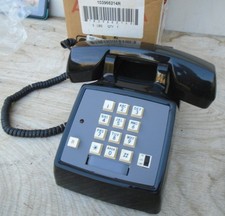 Vintage AT T Avaya Black Pushbutton Desk Phone 2500DMGC Black Hi/Lo Ringer