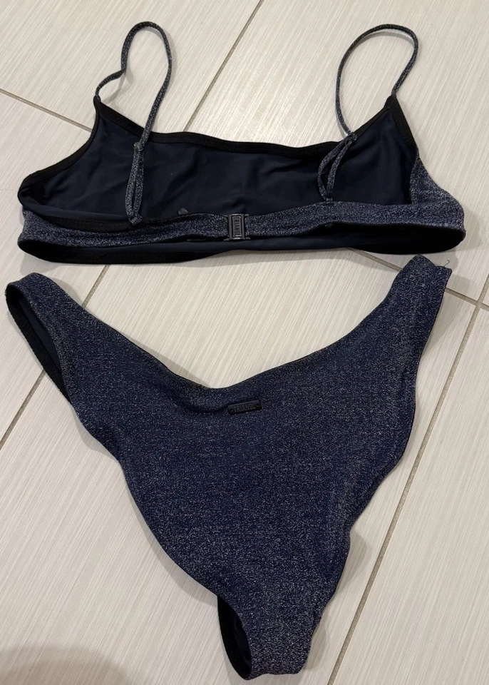 Conjunto de bikini Triangl Mica azul marino brillante Foto 4 de 4