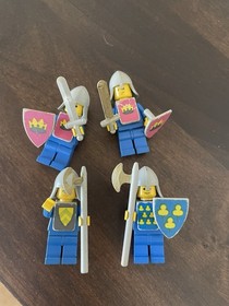 Lego Castle Knight Minifigure Minifig Yellow Castle From 1981 375 6075 Lot Of 11