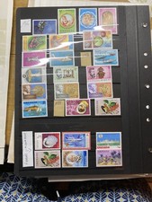 Lot de 25 Timbres N** de la GRENADE (1976-1978)