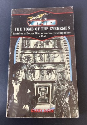 Doctor Who - The Tomb Of The Cybermen - Target P/b - 1984 Blue Spine - Rare