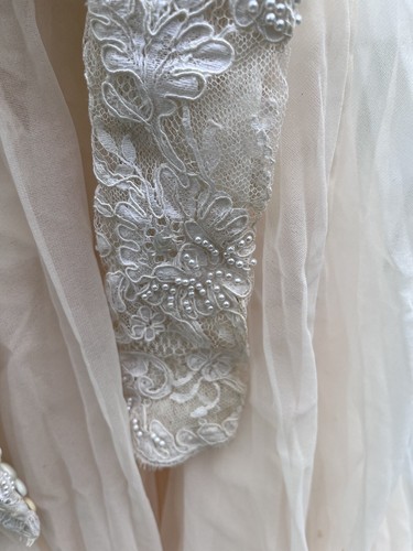 Vintage 1970’s Wedding Dress Lace Beads Embroidery Handmade w/ Original Photos! - Picture 6 of 14