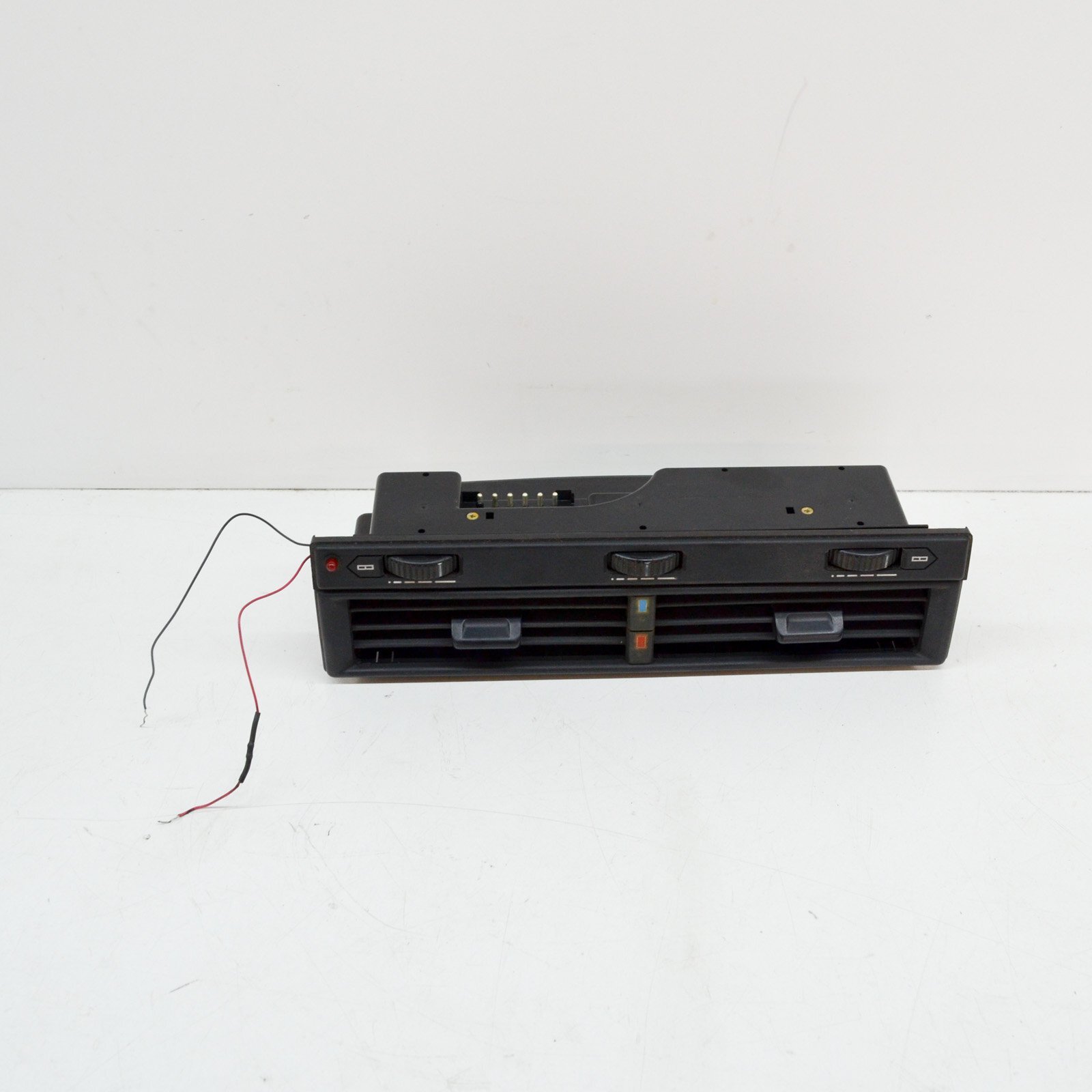 MERCEDES-BENZ SL R129 1298300354 A1298300354 Frischluftgrill 5.00 