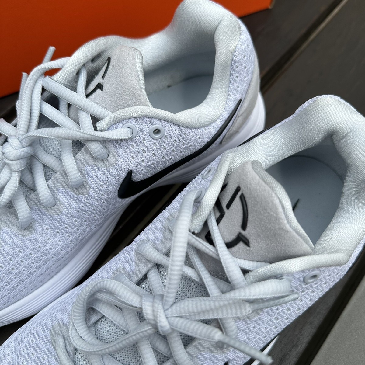 Size 7 - Nike Hyperdunk 2017 Low White Black Basketball Shoes