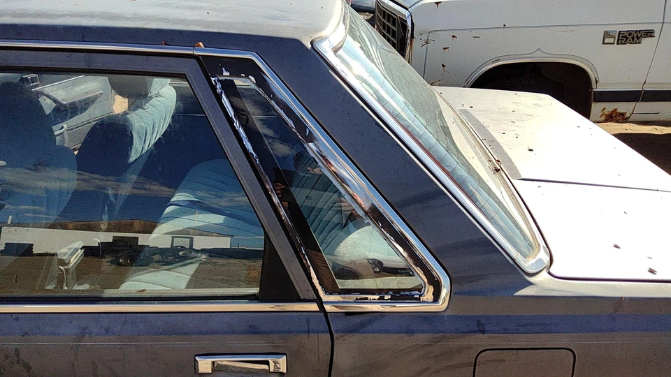 1985 1986 Toyota Camry Driver Left Rear Quarter Glass Back Side Window Oem - Image 3 of 4