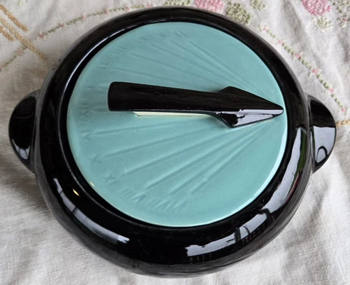 Shawnee Pottery Kenwood Black & Turquoise Casserole MCM Sundial Lid 9"w Vintage