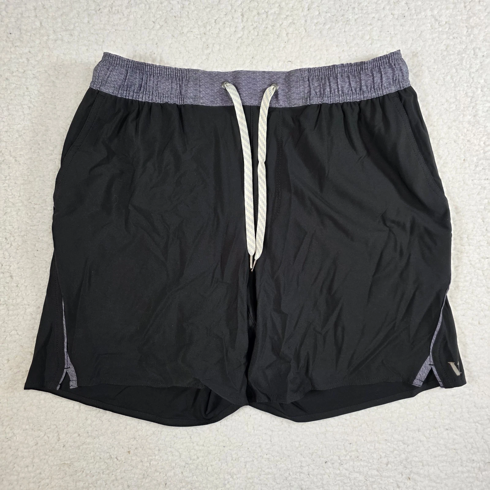 Vuori Shorts Mens Medium Black Trail 2.0 Lined Performance Drawstring Gym V341