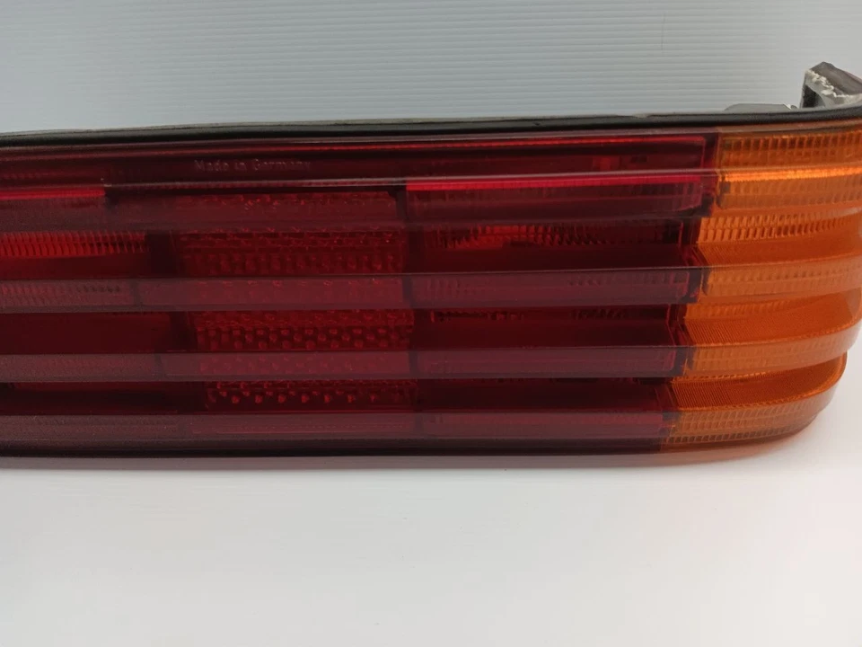 Luz trasera derecha Mercedes R107 380SL 450SL 560SL 1986-1989 pasajero OEM Foto 4 de 4