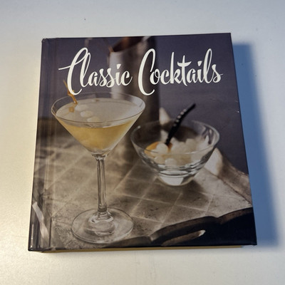 Classic Cocktails Mini Book (Tiny Folio) by Brian D. Hoefling ISBN 9780789213815
