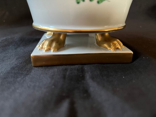 Herend Chinese Bouquet Green Gold Claw Footed Bowl. Marked Bottom - Picture 6 of 8