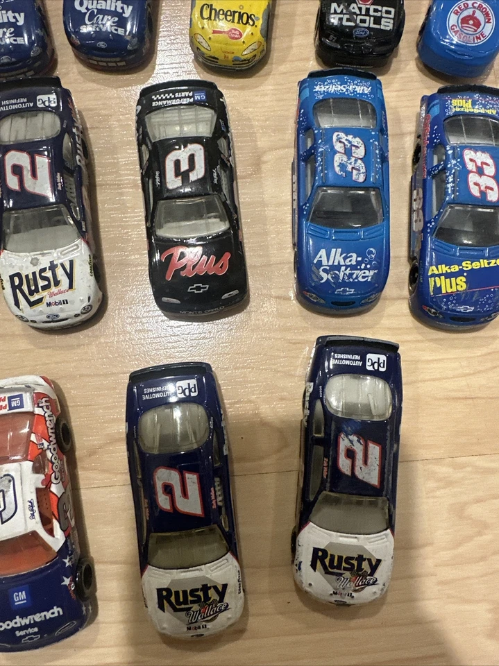 21 NASCAR CARS, Mix Of Ford Taurus And Monte Carlo - Image 3 of 4