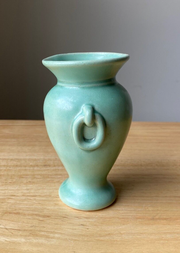 Vintage CAMARK Celadon Green Arts & Crafts Ring Handle Vase - Unmarked - VGUC - Picture 2 of 6