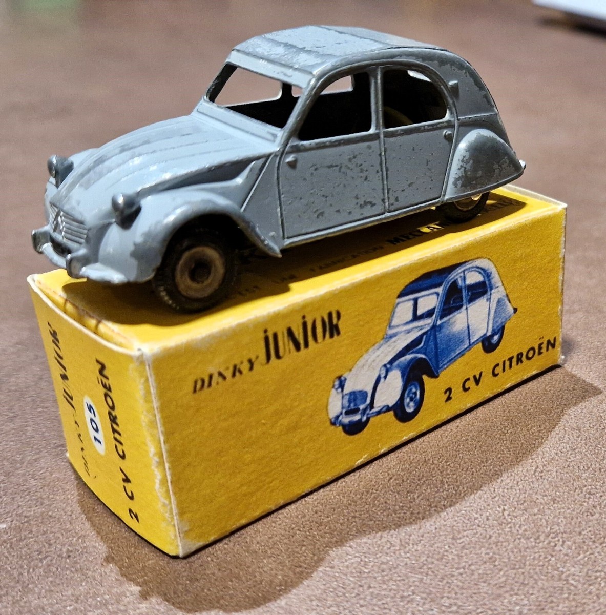 DINKY TOYS TRES RARE CITROËN CV JUNIOR N°105