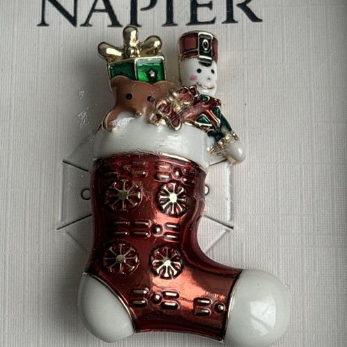 Napier Weihnachten Strumpf Brosche Anstecknadel Neu im Karton Spielzeug Soldat Bär Geschenk rot - Bild 2 von 5