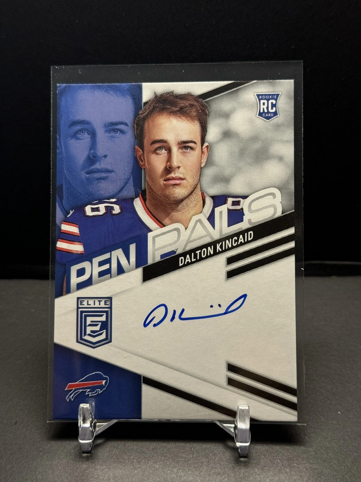 2023 Panini Donruss Elite - Pen Pals Blue Ink #PP23 Dalton Kincaid (AU, RC)