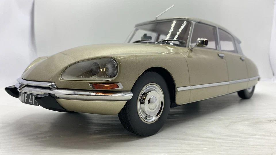  NV121730 Norev Citroen DS 23 Pallas 1973 1/12 - Immagine 3 di 4