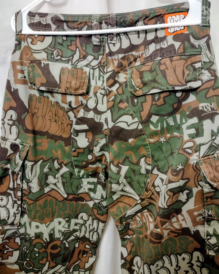 From Zumiez - Empyre Ultra Loose Handstyle Cargo Camo Skate Pants Men's Size 30 - Image 4 of 4