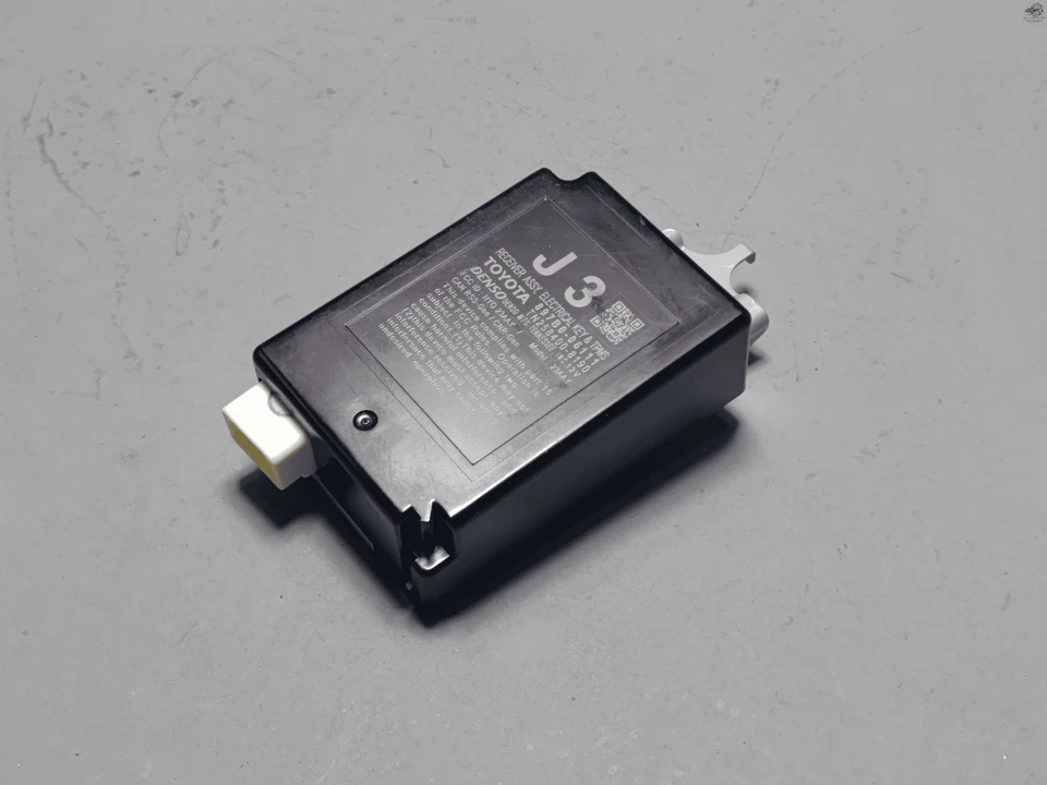 Tire Pressure Monitoring System Receiver Module Tpms 2018-2024 Toyota Camry OEM - Image 2 of 4