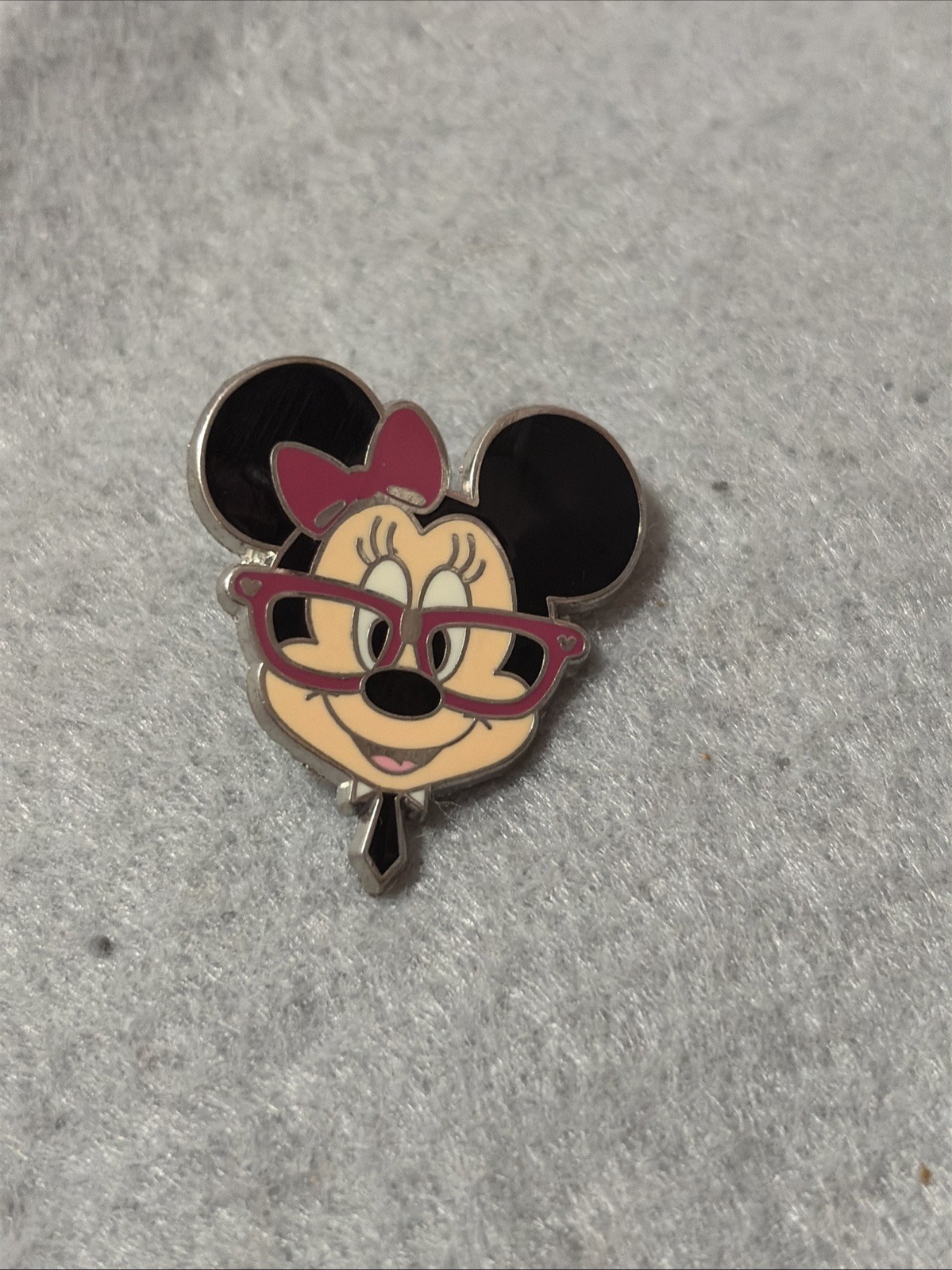 Disney Minnie Mouse Nerd Pin