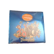 Disneyland Resort 2010 Medium Photo Album Holds 200 4" x 6" Photos NWT NEW