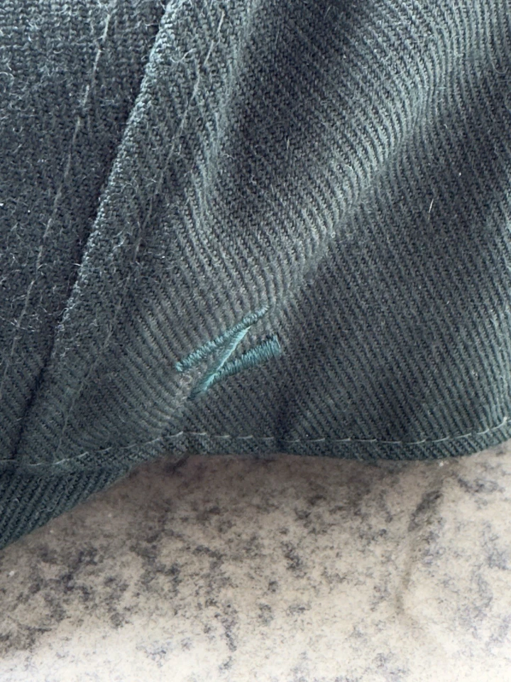 Notre Dame Fighting Irish - NCAA - Zephyr Fitted Hat Size 7 1/2 - Green EUC - Image 3 of 4