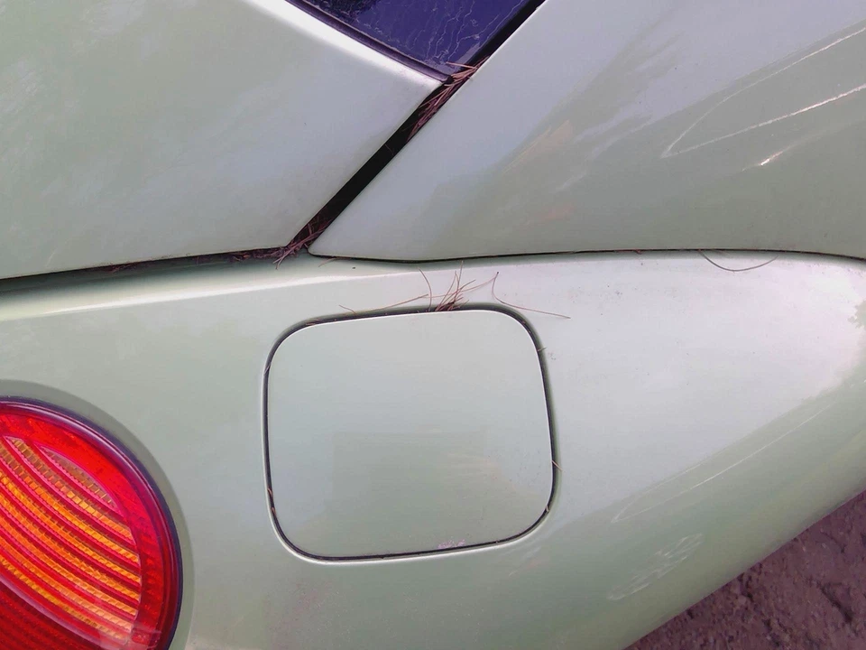 Volkswagen Beetle 1998-2005 nuevo *diesel* puerta del tanque de combustible LG6V verde cibernético Foto 2 de 4