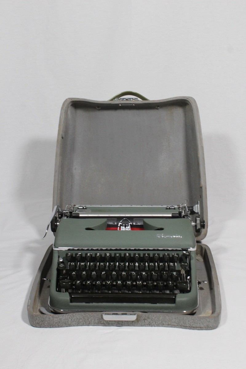Olympia SM3タイプライター 1950年代 ケース付き　グレー Olympia SM3タイプライター 1950年代 ケース付き グレー Mid