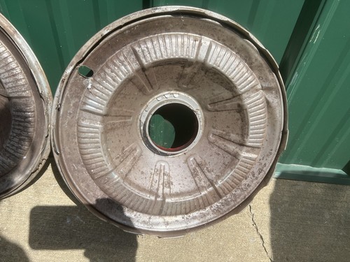 1973-1979 VINTAGE FORD F-100/F-150 XLT 4x4 15” FRONT HUB CAPS ONE HAS DINGS - Picture 10 of 24