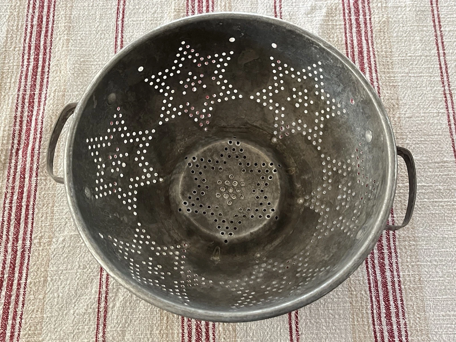 Vintage Strainer Colander Star Punchout Metal/Aluminum Farm House Primitive