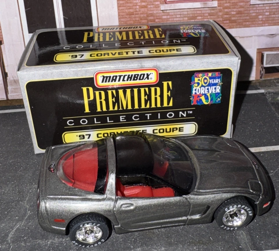 Matchbox Toys R Us 50 Years Of Fun Premiere Collection ‘97 Chevy Corvette Coupe - Image 3 of 4