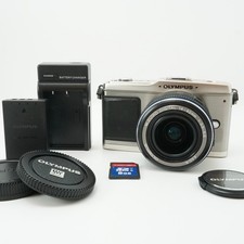 Olympus E-P1 Camera  M.Zuiko 14-42mm Lens Silver w/ Charger SC 1,060 from Japan