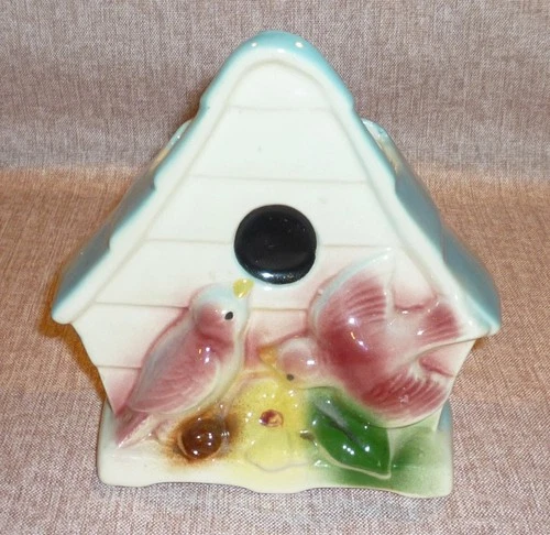 VINTAGE SHAWNEE BIRD HOUSE WALL POCKET