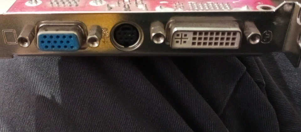 Scheda Video Sapphire ATI RADEON X550 256MB DDR2 - Immagine 3 di 3