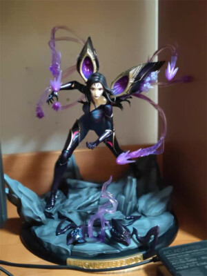 Figurine Kai'Sa à l'échelle 1/6 par Hot Toys | Boutique Riot Games