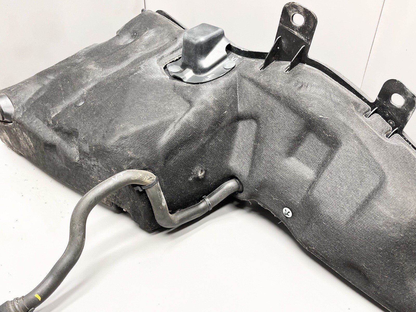 ⭐️2017-2020 MASERATI LEVANTE FRONT RIGHT COWL FACILITY TRAY BOX STORAGE OEM