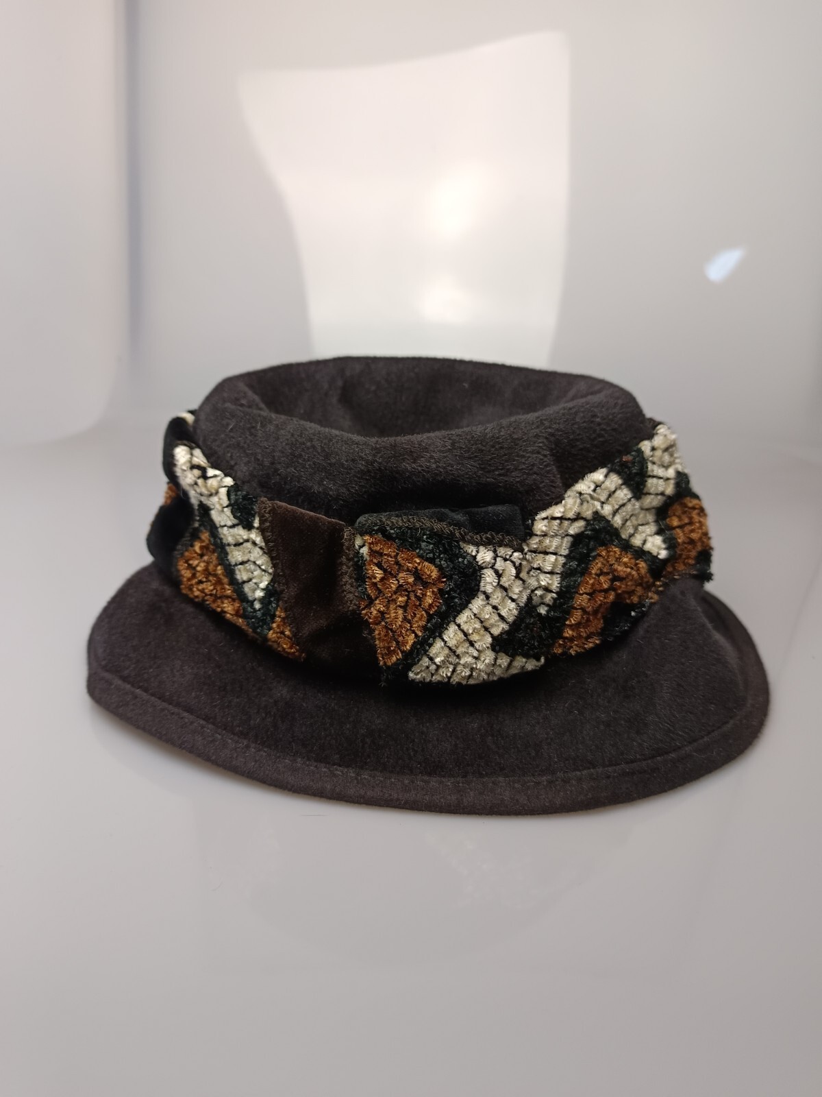 Vintage European-Style Fedora Hat for Men & Women-image