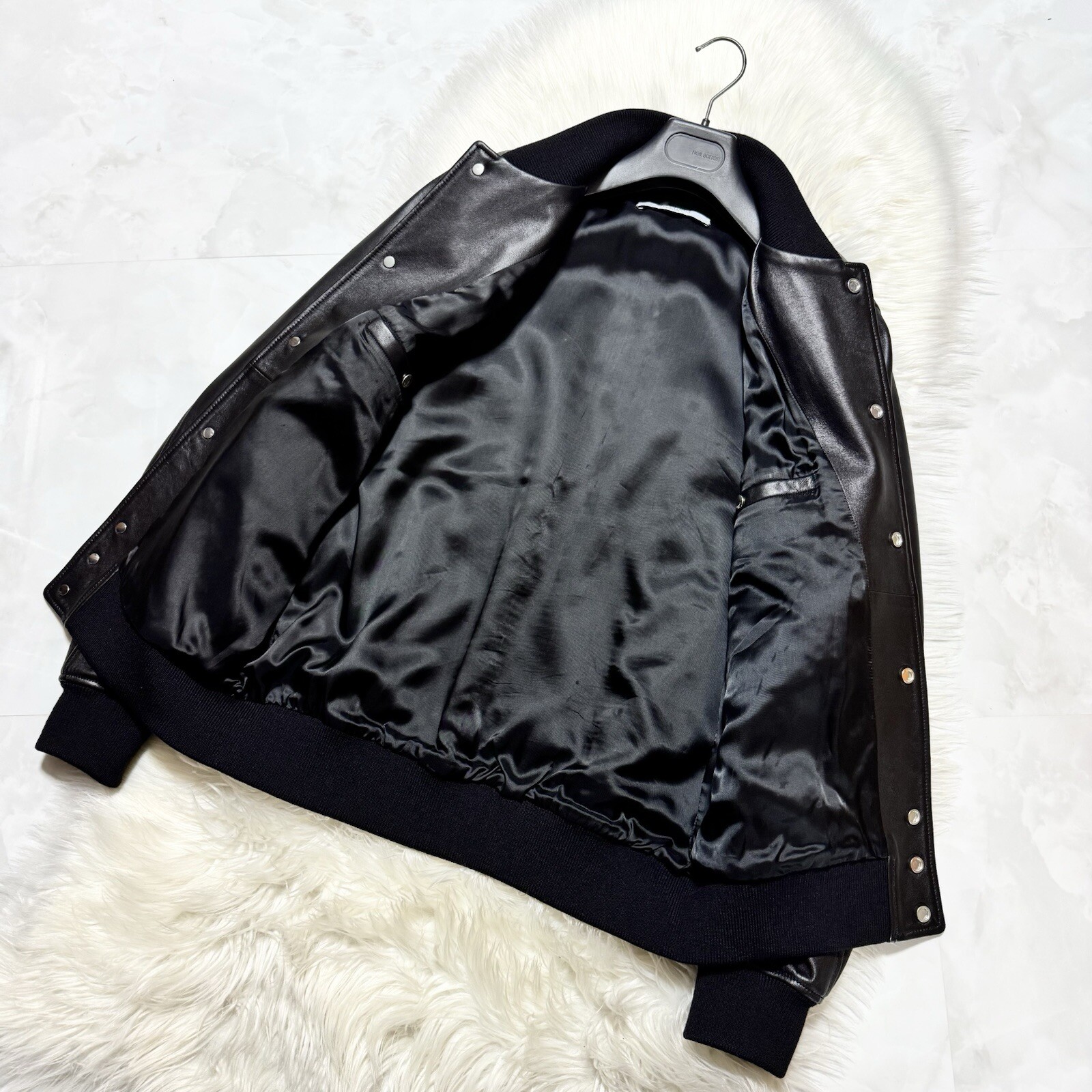 Authentic Great condition Givenchy round star lea… - image 6