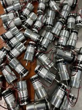 QTY 1 REVERSIBLE GLOBE GEAR MOTOR 19.1 VOLTS DC 3/16" SHAFT 18:1 REDUCTION