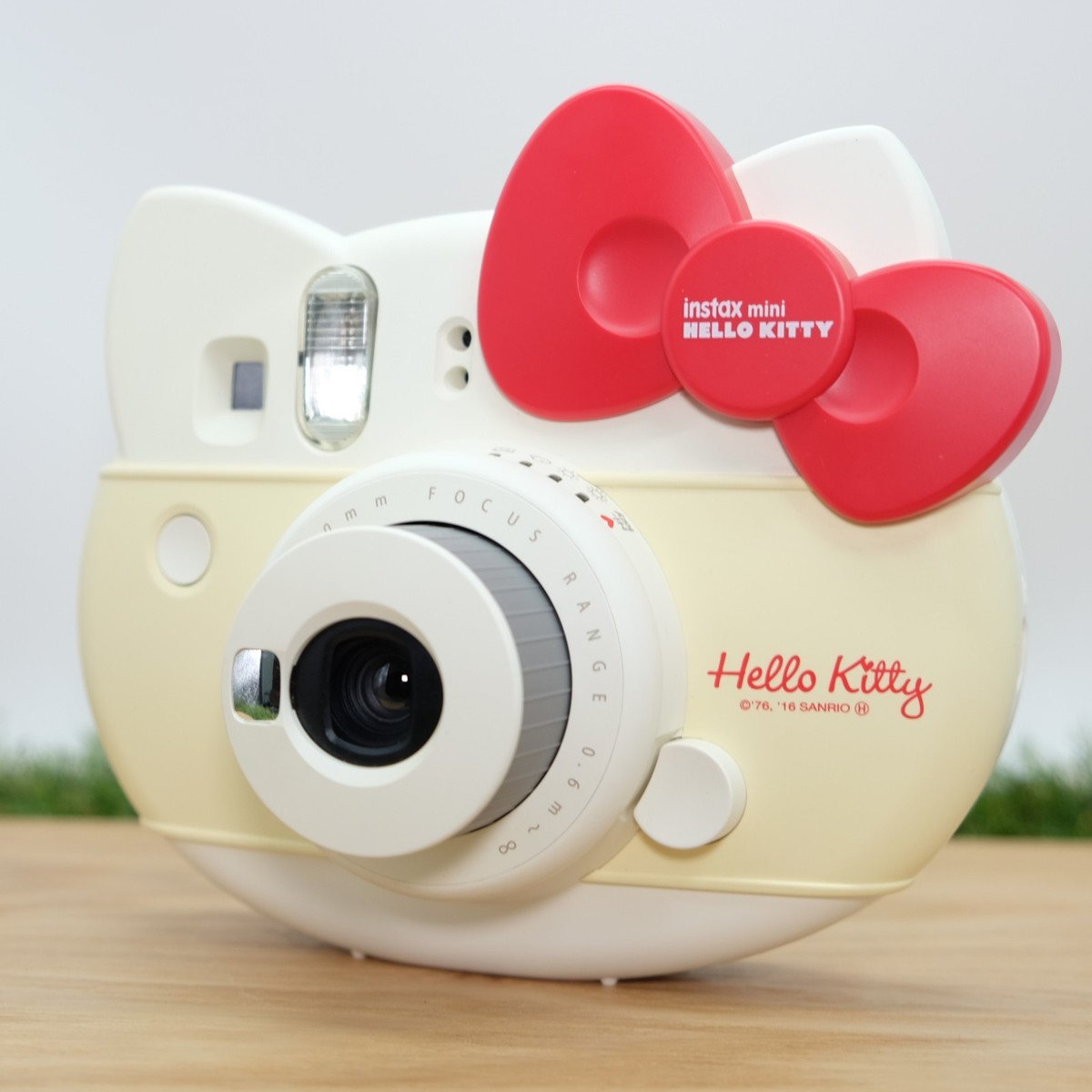 FUJIFILM Instant Camera Cheki Hello Kitty INS MINI Red Japan [Near