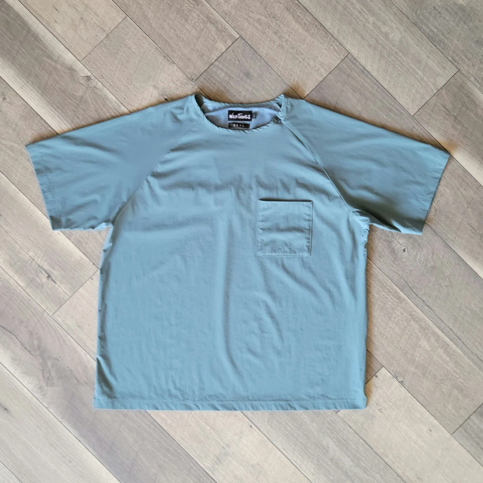 Wild Things x Ekal Shirt L Green Minimalist Ventilated UV Protection Pullover