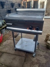 Lincat Gas Griddle GS7N  INDUSTRIAL with a flat steel plate set for propane gas