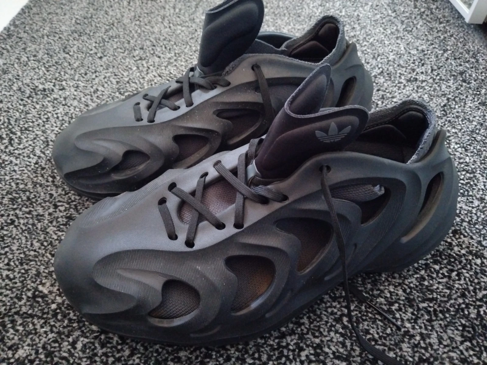 ADIDAS ADIFOM Q: NERO: HP6586 UK 8