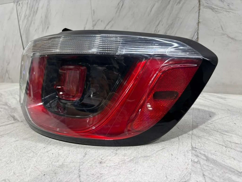 Jeep Compass 2019-2025 luz trasera exterior OEM lado derecho del pasajero 68417080AA Foto 3 de 4