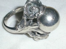 STUNNING  WHEELER MANUFACTURING- WM STERLING FLOWER BALL RING- SIZE 5 3/4 