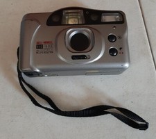 Bell  Howell BF 905 Big Finder Auto Focus Red Eye Reduction 35mm Camera