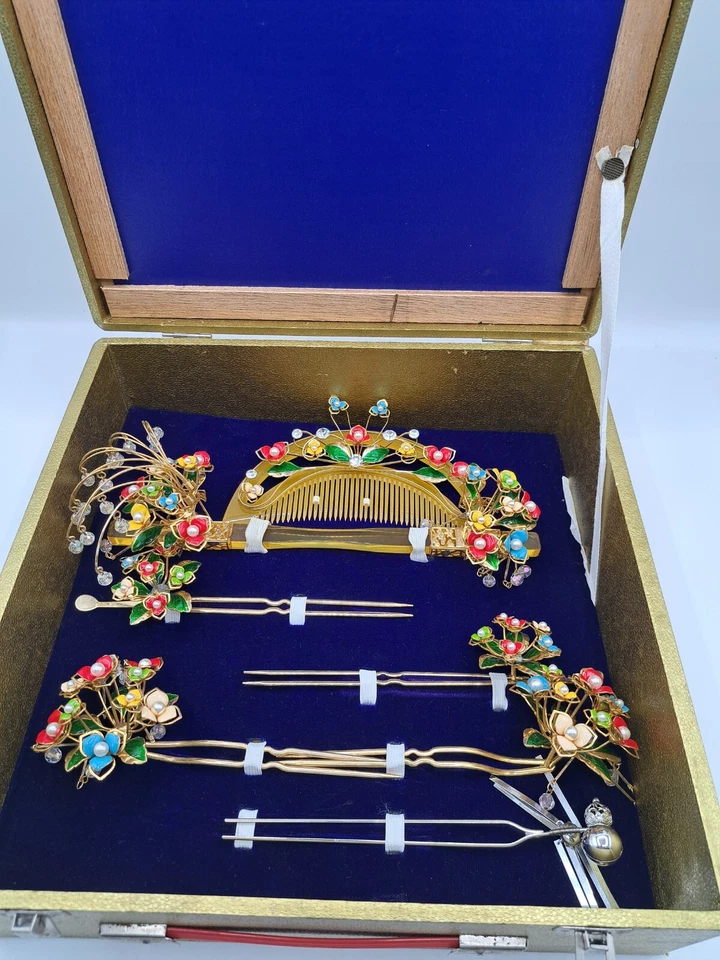 Japanese Hair Ornaments Set In Box  Kanzashi Hair pin & Kushi comb  For Wedding  - Image 2 of 4