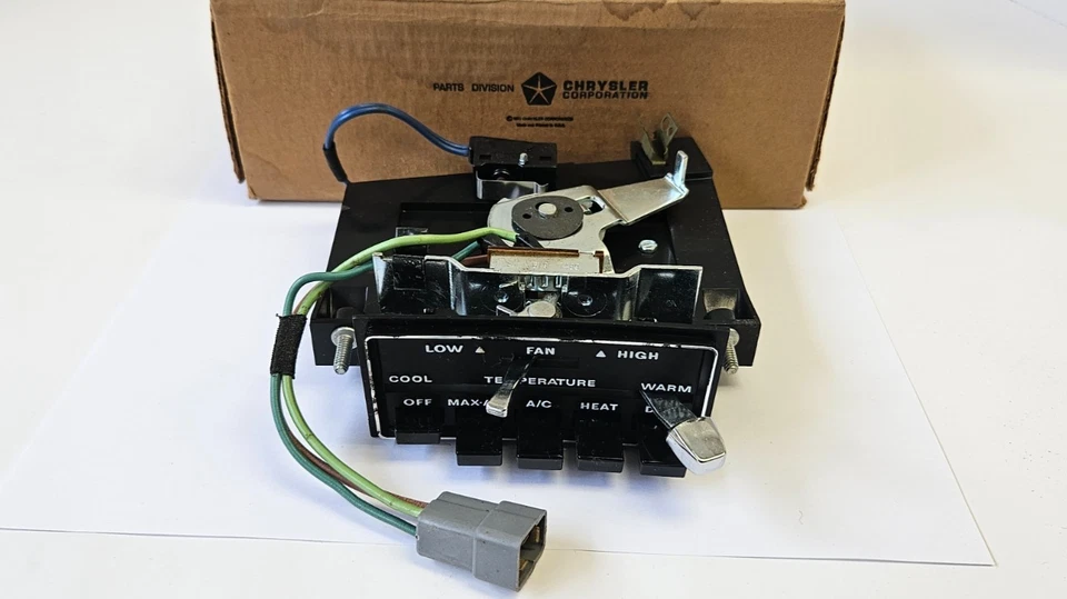 1972-1973 Plymouth Dodge C-Body Heater-A/C Without ATC Control 3502688 NOS - Image 4 of 4