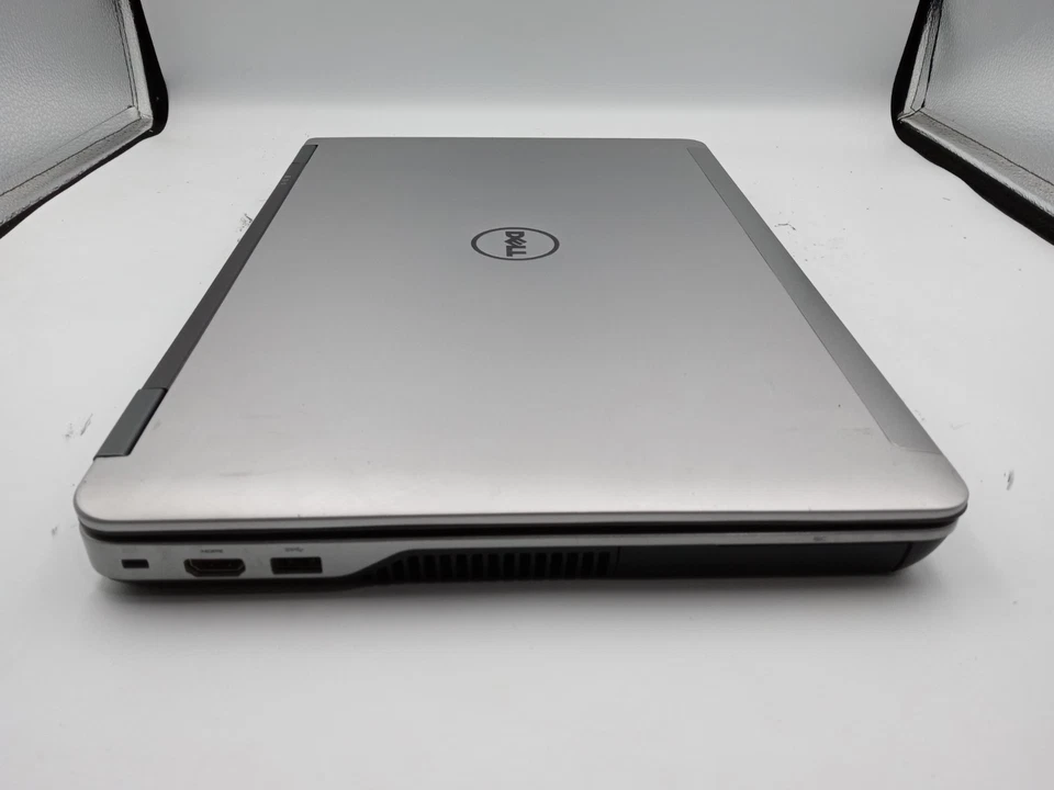 Dell Precision M2800 15.6" Laptop Intel i5 3GB RAM 500GB HDD Windows XP READ -RR - Image 4 of 4